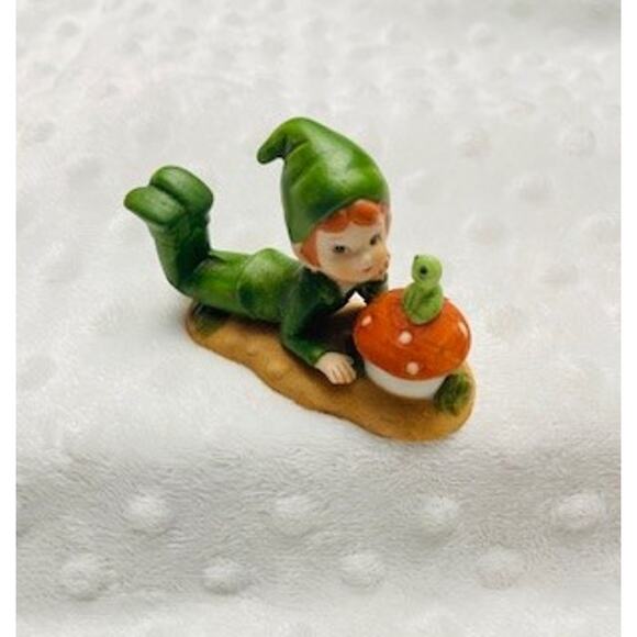 Vintage Lefton Pixie Elf, Hand Painted Ceramic Bisque Figurine, #03563, (1983) - Picture 5 of 5